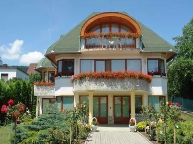 Revfülöp - Haus-74 - Modernes Ferienhaus mit wunderschönem Garten und POOL, seenah für  20 Personen - für 20 Personen