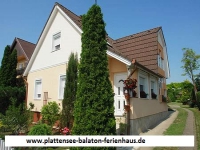 Unterkunft - Plattensee-Reisen - Balatonszarszo - Haus-153 - Ferienhaus mit 1 sep. Appartement in Balatonszarszo incl. Pool - für 4 Personen